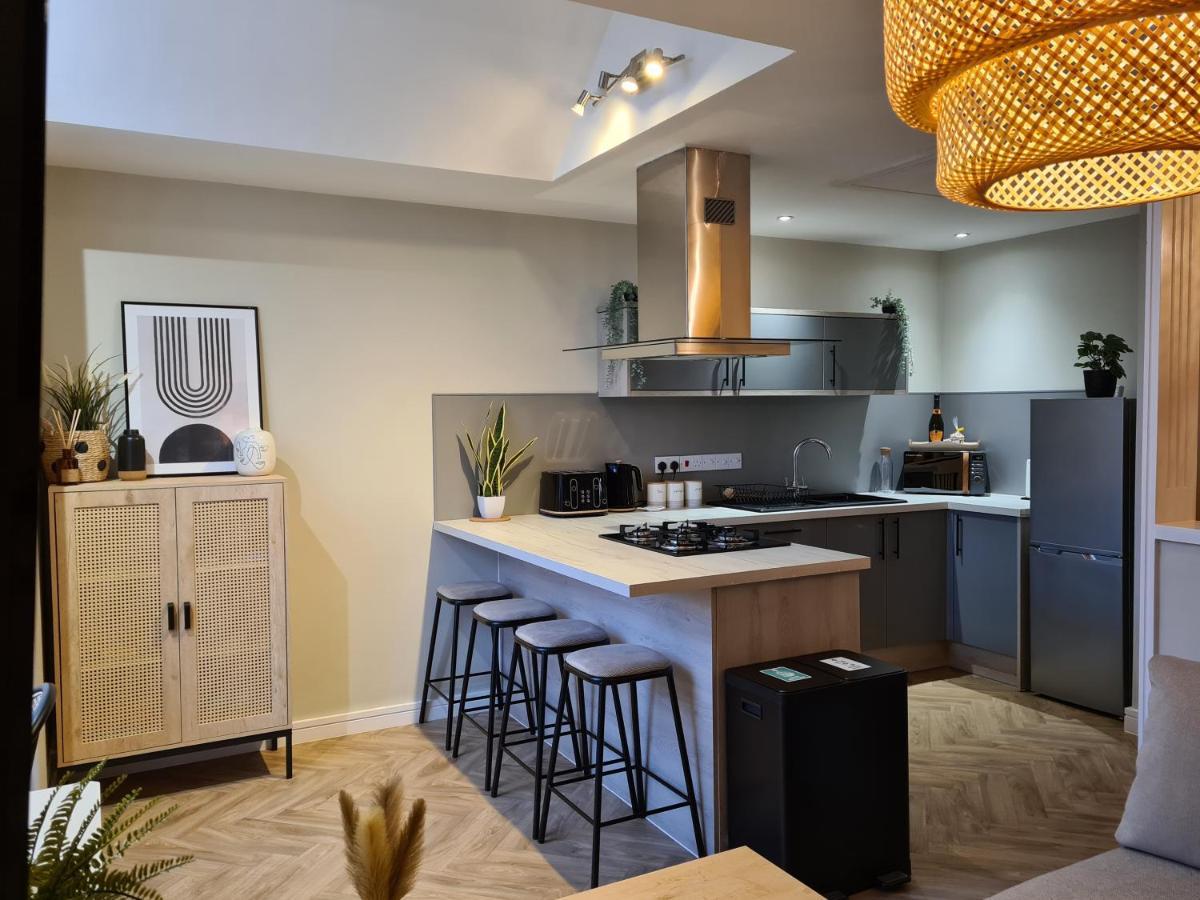 Modern 1 Bed Apartment Next To Beach And Golf Course Llanelli Luaran gambar