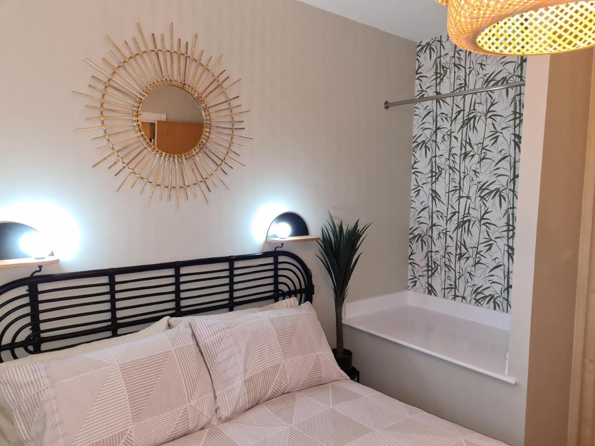 Modern 1 Bed Apartment Next To Beach And Golf Course Llanelli Luaran gambar
