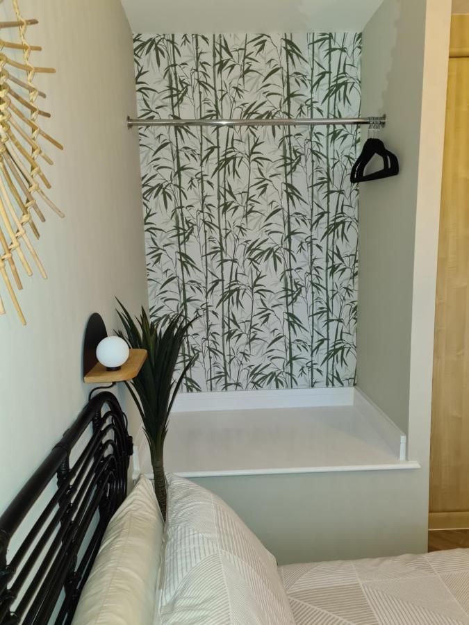 Modern 1 Bed Apartment Next To Beach And Golf Course Llanelli Luaran gambar