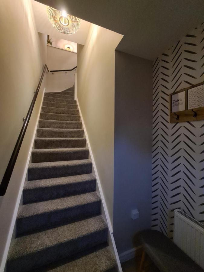 Modern 1 Bed Apartment Next To Beach And Golf Course Llanelli Luaran gambar
